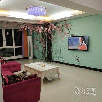 赣州米罗绘画公寓(章江南大道分店)酒店提供图片