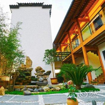 和顺仕和小院客栈酒店提供图片