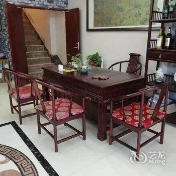 乌兰布统龙行假日酒店酒店提供图片