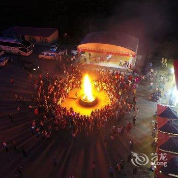 乌兰布统龙行假日酒店酒店提供图片