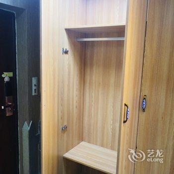 六盘水左小马公寓酒店提供图片