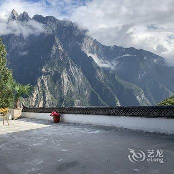 香格里拉半山居客栈酒店提供图片