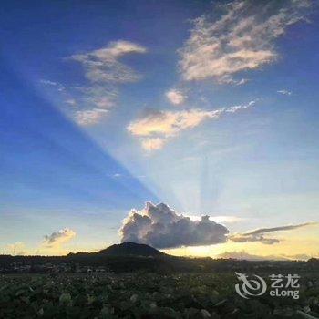 和顺仕和小院客栈酒店提供图片