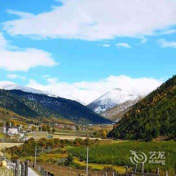 康定陌野藏舍民宿酒店提供图片