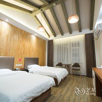 栾川满洲里度假山庄酒店提供图片