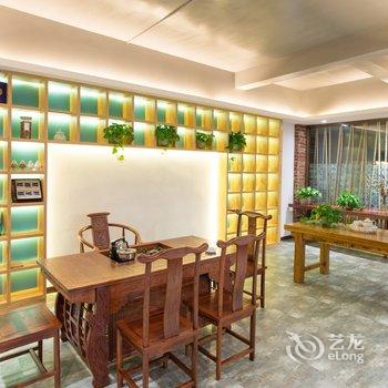 栾川满洲里度假山庄酒店提供图片