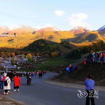 哈巴河陨石恋人客栈酒店提供图片