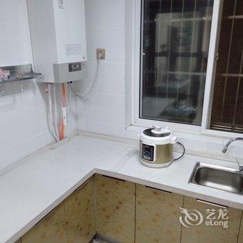 甘泉郝振清公寓酒店提供图片