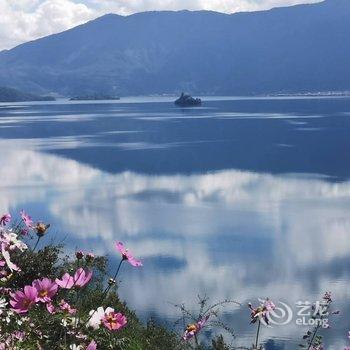 泸沽湖湖缘阁民宿酒店提供图片