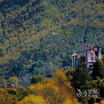 丹巴德吉康瓦民宿酒店提供图片