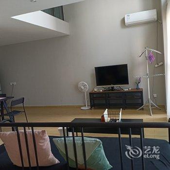 雅静轻奢阁公寓(海口丽晶路店)酒店提供图片