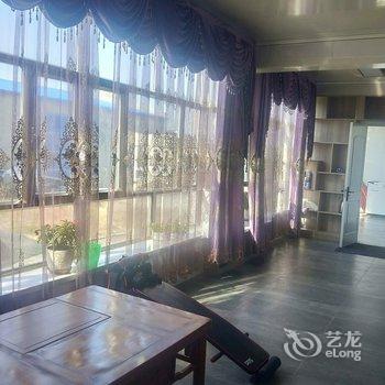 阿勒泰鸟语花香农家小院民宿酒店提供图片