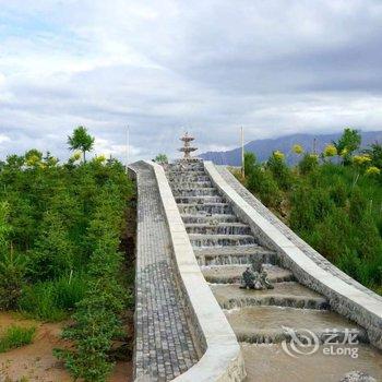 张掖苗家堡避暑山庄民宿酒店提供图片