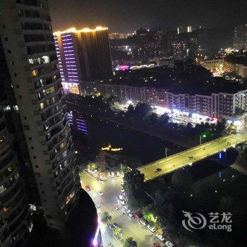 广安摩尔的家城内可免费接送公寓(环形巷分店)酒店提供图片