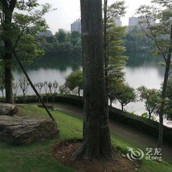 自贡兰听雨露公寓酒店提供图片