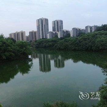 自贡兰听雨露公寓酒店提供图片