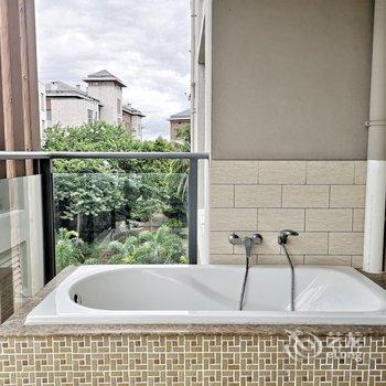 E多妙旅行公寓(万宁三角梅主题公园店)酒店提供图片