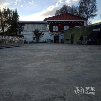 甘孜白玛其珍客栈(中国熊猫大道分店)酒店提供图片