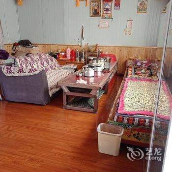甘孜白玛其珍客栈(中国熊猫大道分店)酒店提供图片