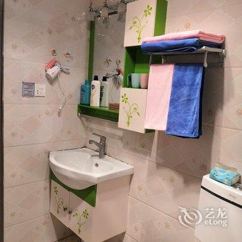 广安摩尔的家城内可免费接送公寓(环形巷分店)酒店提供图片