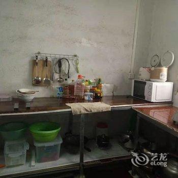 柳州黄振平客栈(环江滨水大道分店)酒店提供图片