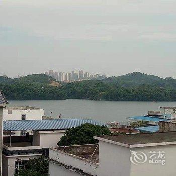 柳州黄振平客栈(环江滨水大道分店)酒店提供图片