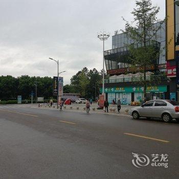 红河李测公寓酒店提供图片