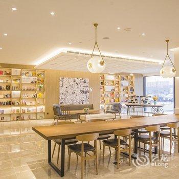 汉庭优佳酒店(济宁九洲新天地店)酒店提供图片