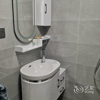 开封向上的小丑妞公寓酒店提供图片