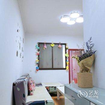 广安摩尔的家城内可免费接送公寓(环形巷分店)酒店提供图片