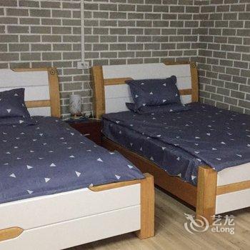 柳州黄振平客栈(环江滨水大道分店)酒店提供图片