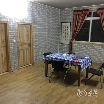 柳州黄振平客栈(环江滨水大道分店)酒店提供图片