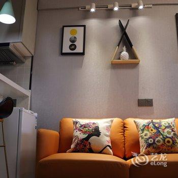 开封向上的小丑妞公寓酒店提供图片