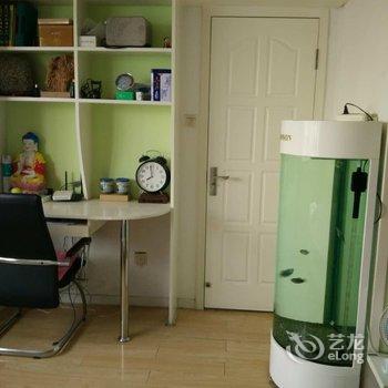居然之家对过鹿港青年城公寓(淄博大红门美术馆店)酒店提供图片