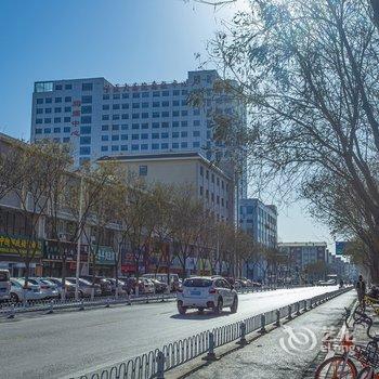 银川温馨美食吃货之家公寓(丽银街分店)酒店提供图片