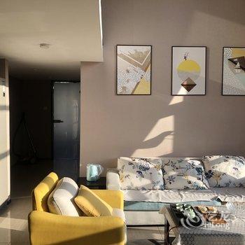 宜昌恋红酒的郎公寓酒店提供图片