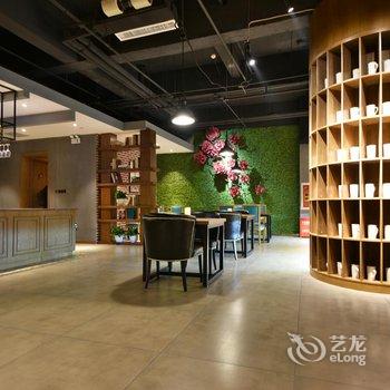 喆啡酒店(石家庄省政府海悦天地店)酒店提供图片