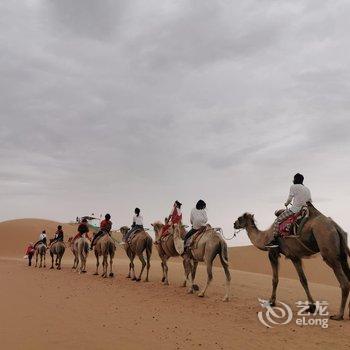 中卫腾格里向往沙漠国际露营基地酒店提供图片