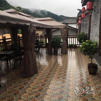 龙里卧龙客栈酒店提供图片