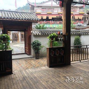 龙里卧龙客栈酒店提供图片