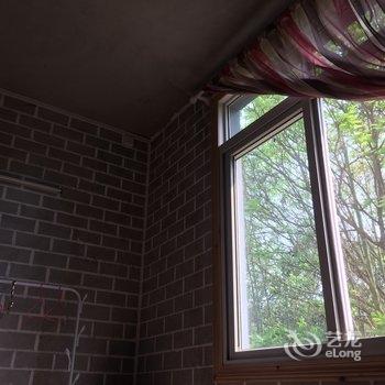 柳州黄振平客栈(环江滨水大道分店)酒店提供图片