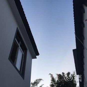 柳州黄振平客栈(环江滨水大道分店)酒店提供图片