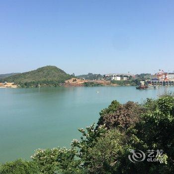 柳州黄振平客栈(环江滨水大道分店)酒店提供图片