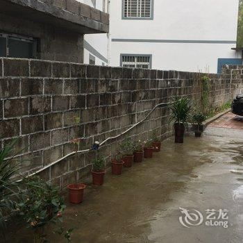 柳州黄振平客栈(环江滨水大道分店)酒店提供图片
