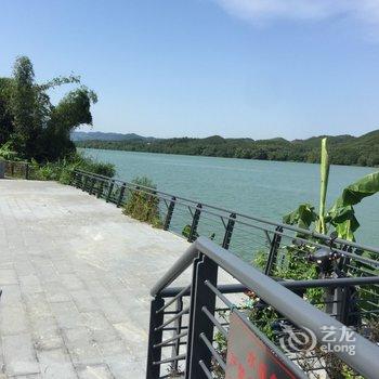 柳州黄振平客栈(环江滨水大道分店)酒店提供图片
