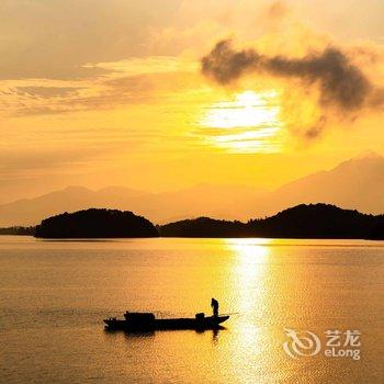 万绿湖柒月民宿酒店提供图片