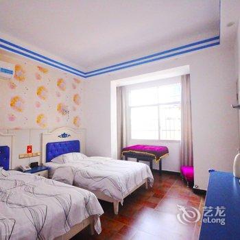 文明英客栈(张家界大庸路店)酒店提供图片