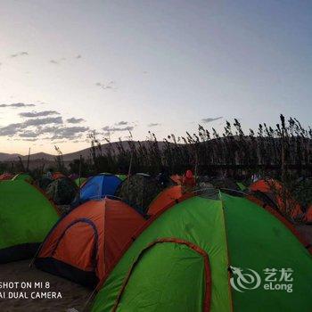 敦煌花房姑娘沙漠露营基地酒店提供图片