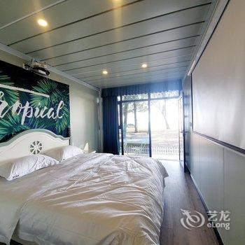 东兴拾光海岸客栈酒店提供图片