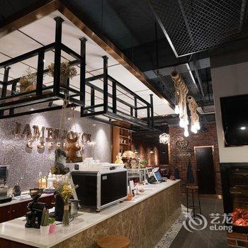 喆啡酒店(庐江三食六巷店)酒店提供图片